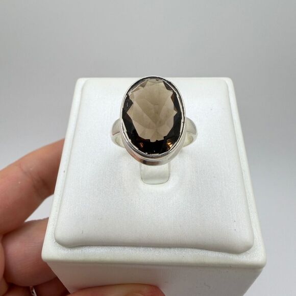 Jewelry - NWOT 11x16mm oval cut SMOKY QUARTZ solitaire ring in sterling silver!